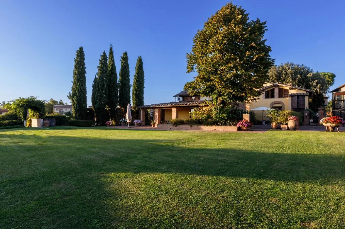 Borgo Villa Risi Siena Italy